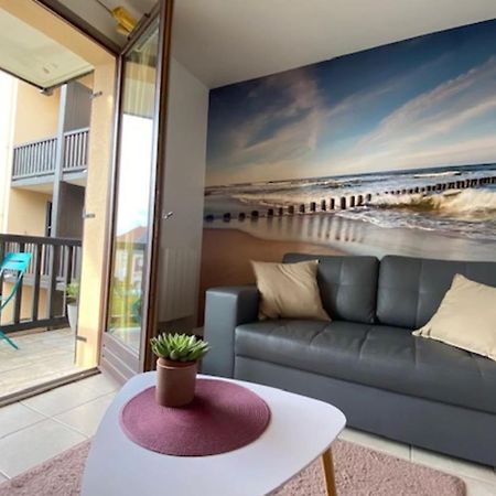 Quiet Apartment With Balcony Near The Sea Ouistreham Eksteriør bilde